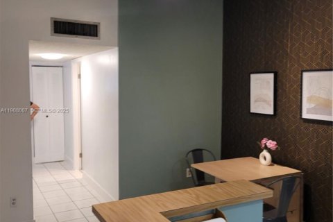 Condominio en venta en Tamarac, Florida, 2 dormitorios, 77.11 m2 № 1988446 - foto 5