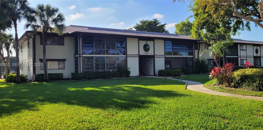 Condo à Tamarac, Floride, 2 chambres № 1988446
