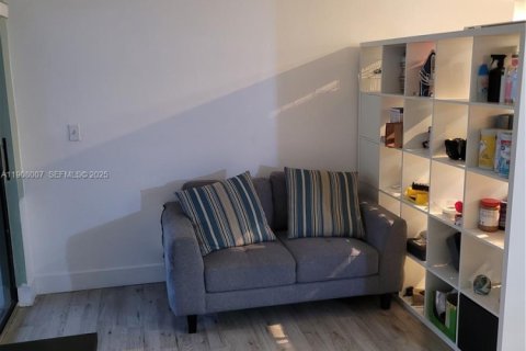 Condominio en venta en Tamarac, Florida, 2 dormitorios, 77.11 m2 № 1988446 - foto 9