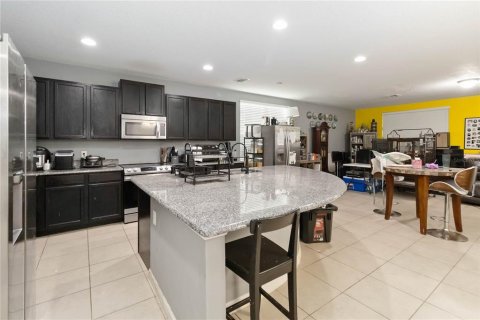 House in Davenport, Florida 7 bedrooms, 376.53 sq.m. № 1917599 - photo 5