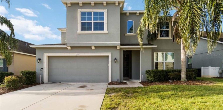 House in Davenport, Florida 7 bedrooms, 376.53 sq.m. № 1917599