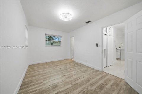 Купить виллу или дом в Холливуд, Флорида 3 спальни, 128.58м2, № 1986967 - фото 18