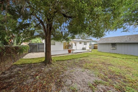 Купить виллу или дом в Холливуд, Флорида 3 спальни, 128.58м2, № 1986967 - фото 27