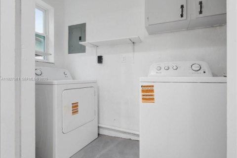 Купить виллу или дом в Холливуд, Флорида 3 спальни, 128.58м2, № 1986967 - фото 26