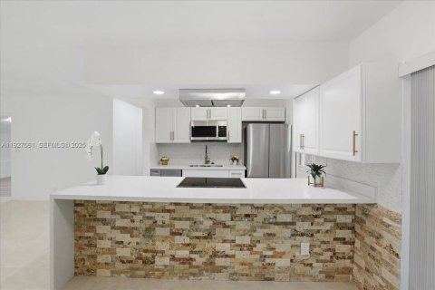 Купить виллу или дом в Холливуд, Флорида 3 спальни, 128.58м2, № 1986967 - фото 7