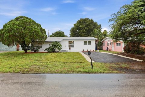 Купить виллу или дом в Холливуд, Флорида 3 спальни, 128.58м2, № 1986967 - фото 3