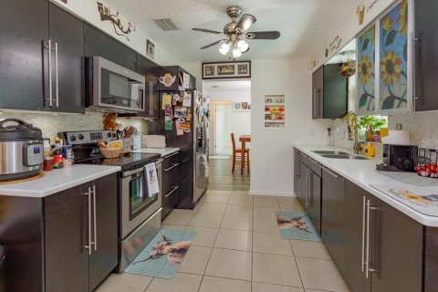 Villa ou maison à vendre à Titusville, Floride: 3 chambres, 131.83 m2 № 2305163 - photo 8