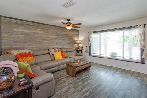Villa ou maison à vendre à Titusville, Floride: 3 chambres, 131.83 m2 № 2305163 - photo 4