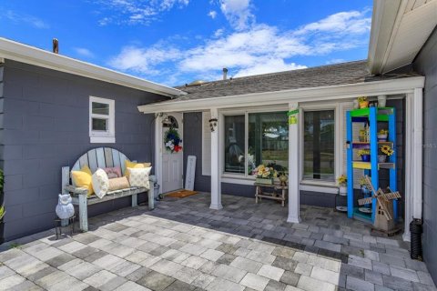 Villa ou maison à vendre à Titusville, Floride: 3 chambres, 131.83 m2 № 2305163 - photo 3