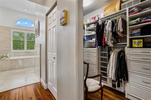 Casa en venta en Weston, Florida, 3 dormitorios, 287.63 m2 № 1984195 - foto 13