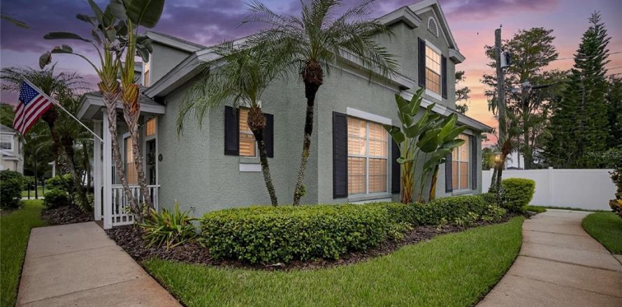 Villa ou maison à Tampa, Floride 3 chambres, 182.55 m2 № 2342591
