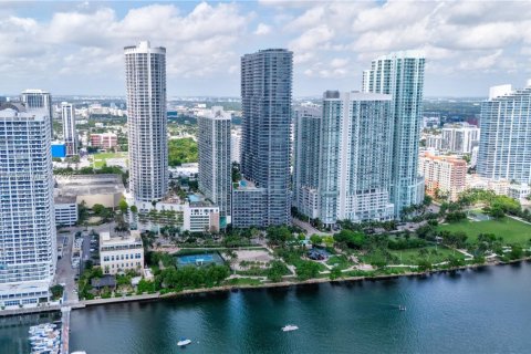Condominio en venta en Miami, Florida, 1 dormitorio, 82.5 m2 № 1931762 - foto 26