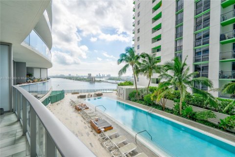 Condominio en venta en Miami, Florida, 1 dormitorio, 82.5 m2 № 1931762 - foto 13