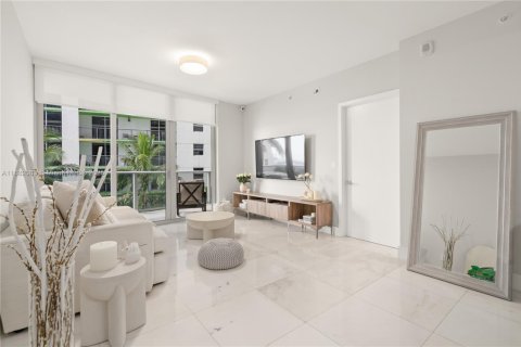 Condominio en venta en Miami, Florida, 1 dormitorio, 82.5 m2 № 1931762 - foto 8