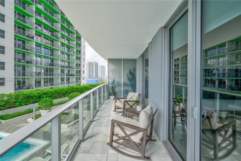 Condominio en venta en Miami, Florida, 1 dormitorio, 82.5 m2 № 1931762 - foto 11