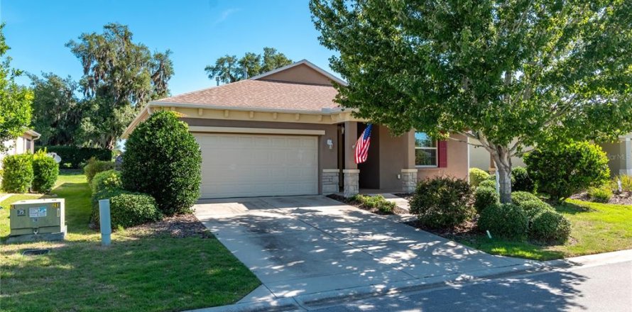 Villa ou maison à Ocala, Floride 3 chambres, 161.37 m2 № 2107774