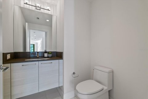 Снять в аренду кондоминиум в Сент-Питерсберг, Флорида 2 комнаты, 163.97м2, № 1905378 - фото 28