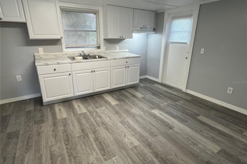 House in Lakeland, Florida 2 bedrooms, 81.75 sq.m. № 2391305 - photo 5