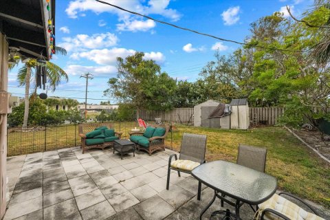 House in Boynton Beach, Florida 3 bedrooms, 105.72 sq.m. № 1045785 - photo 1