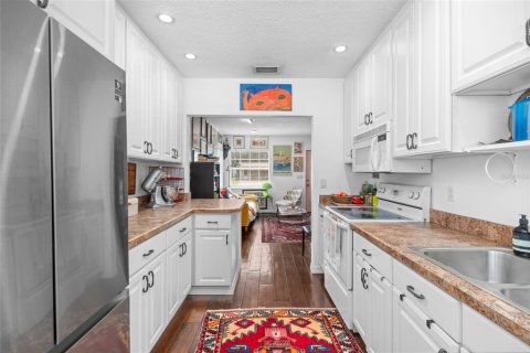 Villa ou maison à vendre à Orlando, Floride: 2 chambres, 66.43 m2 № 2410387 - photo 6