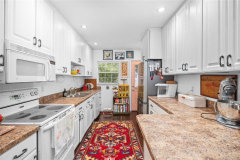 Villa ou maison à vendre à Orlando, Floride: 2 chambres, 66.43 m2 № 2410387 - photo 7
