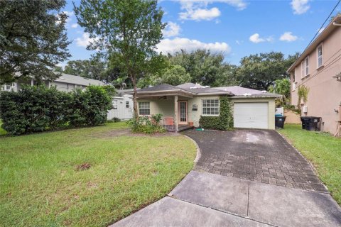 Villa ou maison à vendre à Orlando, Floride: 2 chambres, 66.43 m2 № 2410387 - photo 2