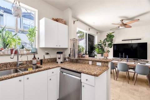 Touwnhouse à vendre à Doral, Floride: 3 chambres, 157 m2 № 2004139 - photo 21