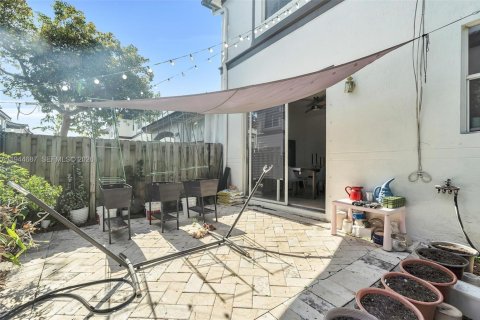 Touwnhouse à vendre à Doral, Floride: 3 chambres, 157 m2 № 2004139 - photo 25