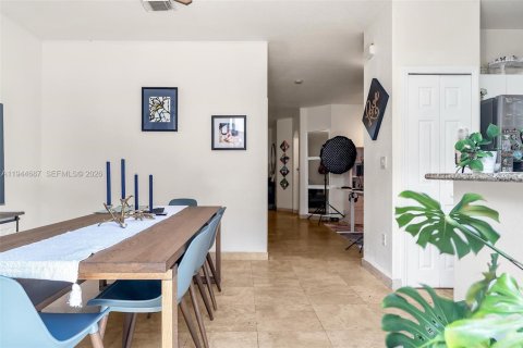 Touwnhouse à vendre à Doral, Floride: 3 chambres, 157 m2 № 2004139 - photo 17