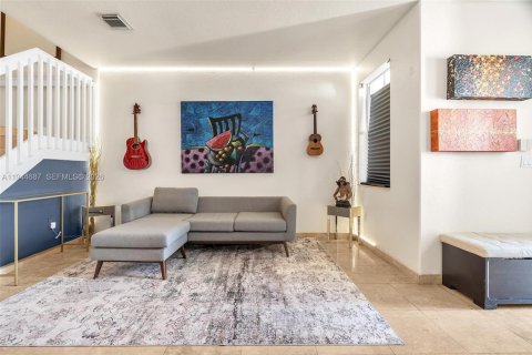 Touwnhouse à vendre à Doral, Floride: 3 chambres, 157 m2 № 2004139 - photo 6