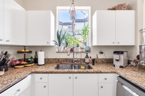 Touwnhouse à vendre à Doral, Floride: 3 chambres, 157 m2 № 2004139 - photo 20