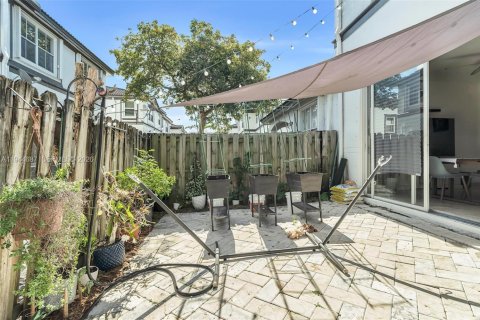 Touwnhouse à vendre à Doral, Floride: 3 chambres, 157 m2 № 2004139 - photo 26