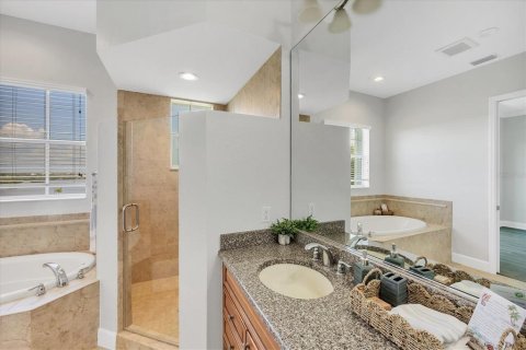Townhouse in Placida, Florida 4 bedrooms, 213.3 sq.m. № 2403707 - photo 21