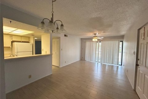 Copropriété à vendre à Port Charlotte, Floride: 2 chambres, 83.52 m2 № 2203025 - photo 10