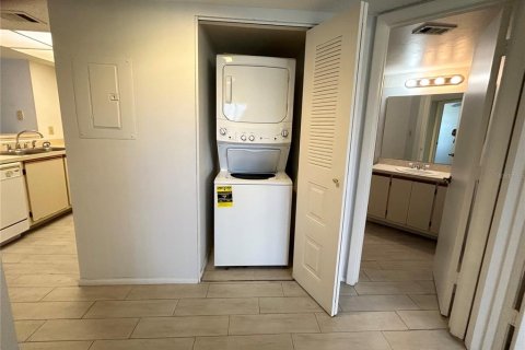 Copropriété à vendre à Port Charlotte, Floride: 2 chambres, 83.52 m2 № 2203025 - photo 17