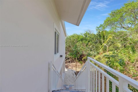House in Key Largo, Florida 3 bedrooms, 134.52 sq.m. № 1730578 - photo 8