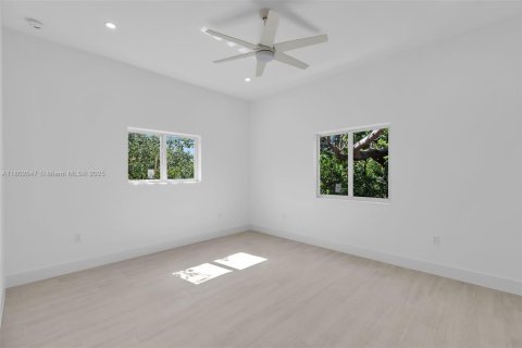 House in Key Largo, Florida 3 bedrooms, 134.52 sq.m. № 1730578 - photo 30