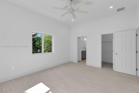 House in Key Largo, Florida 3 bedrooms, 134.52 sq.m. № 1730578 - photo 29