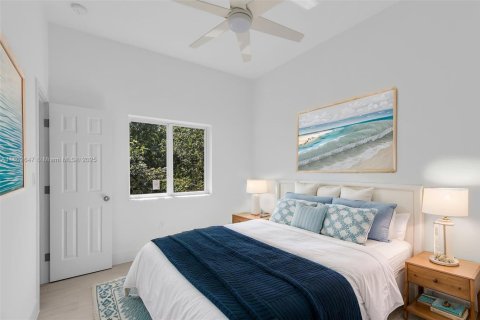 House in Key Largo, Florida 3 bedrooms, 134.52 sq.m. № 1730578 - photo 25