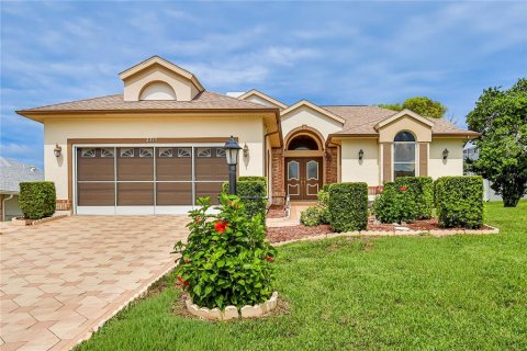 House in Spring Hill, Florida 3 bedrooms, 181.62 sq.m. № 2287396