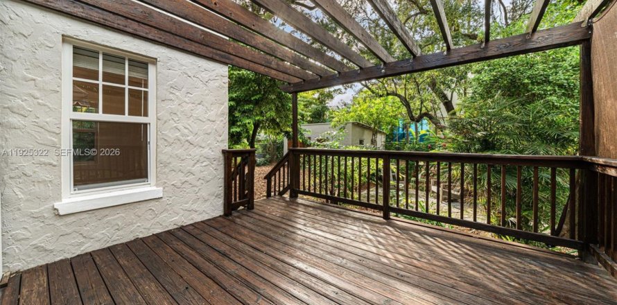 Villa ou maison à Miami, Floride 3 chambres, 166.57 m2 № 2000014