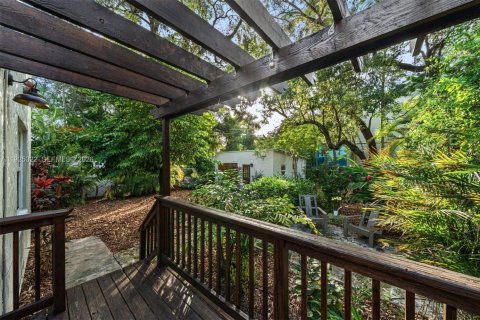 Villa ou maison à vendre à Miami, Floride: 3 chambres, 166.57 m2 № 2000014 - photo 29