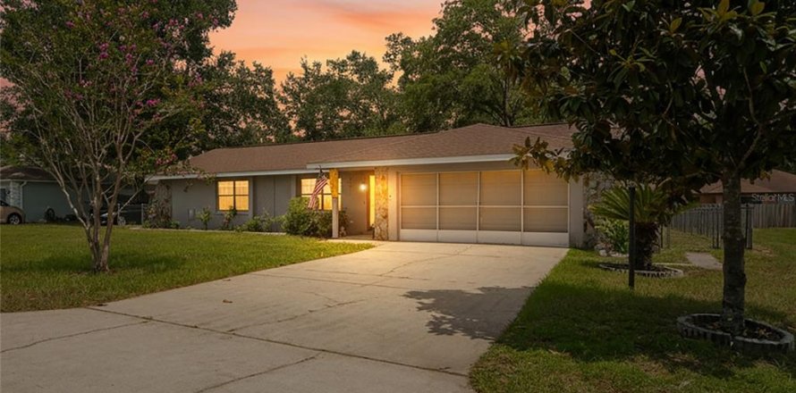 Casa en Citrus Springs, Florida 2 dormitorios, 110.55 m2 № 2204709
