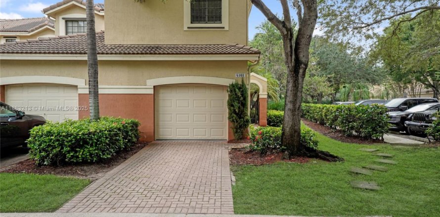 Таунхаус в Уэстон, Флорида 4 спальни, 166.3м2 № 1931101