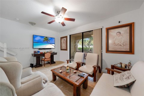 Снять в аренду таунхаус в Уэстон, Флорида 4 спальни, 166.3м2, № 1931101 - фото 5