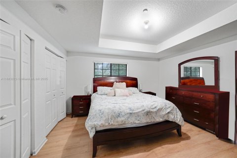 Снять в аренду таунхаус в Уэстон, Флорида 4 спальни, 166.3м2, № 1931101 - фото 11