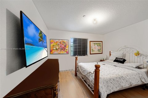 Снять в аренду таунхаус в Уэстон, Флорида 4 спальни, 166.3м2, № 1931101 - фото 14