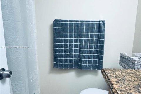 Condo in Miami, Florida, 2 bedrooms  № 2086754 - photo 20