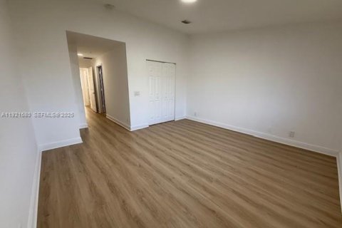 Condominio en venta en Boynton Beach, Florida, 3 dormitorios, 148.74 m2 № 1984587 - foto 30