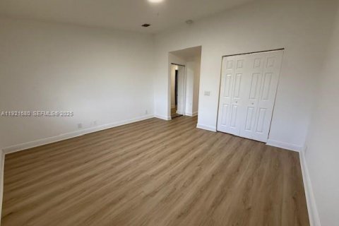 Condominio en venta en Boynton Beach, Florida, 3 dormitorios, 148.74 m2 № 1984587 - foto 28